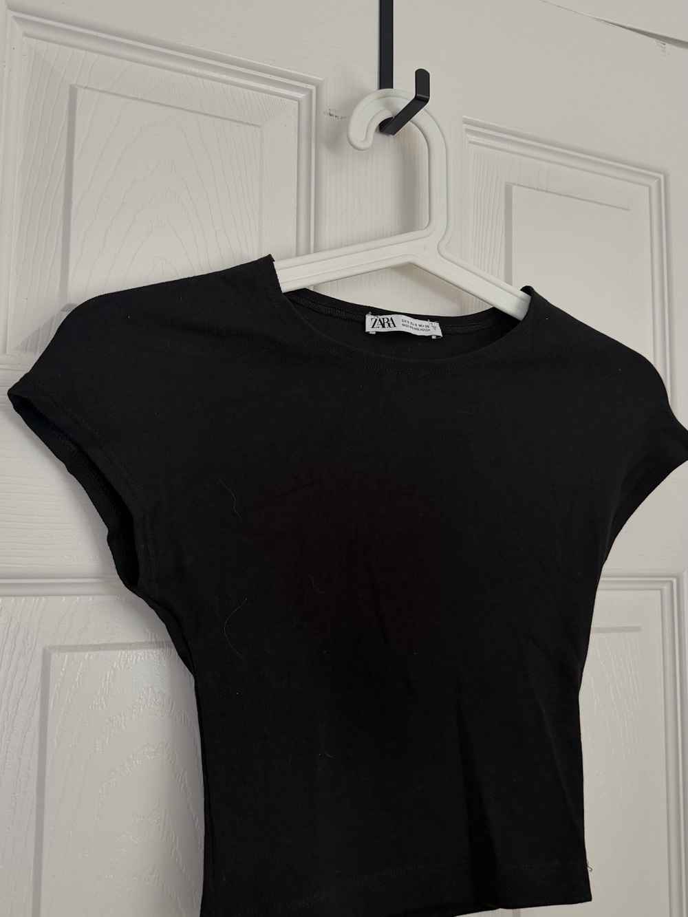 Zara Black Cap Sleeve Cropped Tee